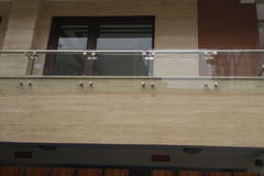 balcony glass railing